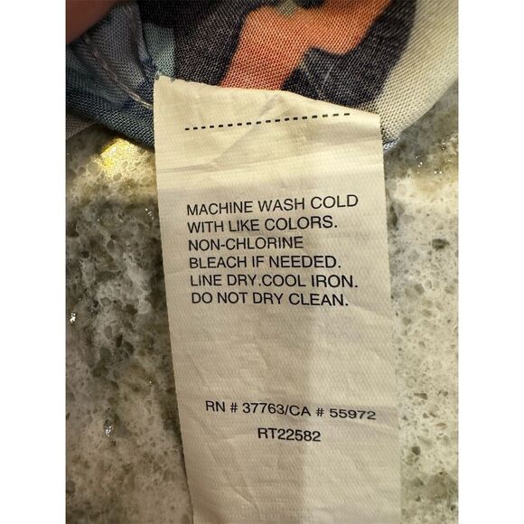 Perry Ellis Men's Short Sleeve Button-Up Shirt Geometric Print Size M - Picture 4 of 4